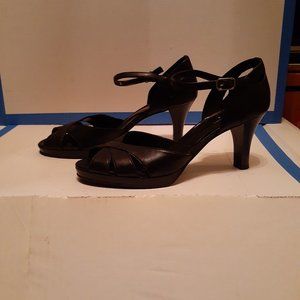 Women's Covington open toed  3" heel black dressy sandals